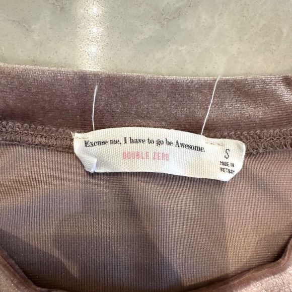 Double Zero Women’s Metallic Sweatshirt - Picture 2 of 4